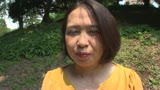 配信サイトで驚異の売り上げを叩き出した伝説的コンテンツをＤＶＤ化！ ザワつく素人熟女神動画９ 控えめ熟女の人生初浮気×受精セックスが熱い！ 12人240分31