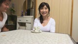 初撮り爆乳おばさん 初めて撮られる緊張感が一生に一度の快感を引き出す 爆乳を揺らす五十路熟女のぶっ飛び破廉恥性交！！ 厳選巨乳素人4時間1