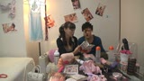 「エログッズだらけの部屋で二人きりになった母と息子は果たして禁忌を破って近○相姦セックスしてしまうのか？」…裏でお母さんにだけこっそり成功報酬の話をしておきました。　21