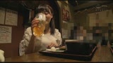 いんらんワカメ酒　浜崎真緒　愛液混じりの美酒で乾杯してみたくない？1