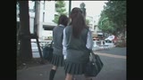 いつも一緒の女子校生2人組を同時痴漢でみせつけて感じさせろ！！13