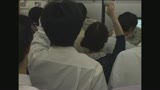 満員電車で痴漢されガニ股でイキ続ける痙攣女29