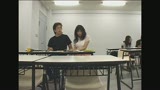 大学の授業中に痴漢され声も出せず絶頂する女子大生513