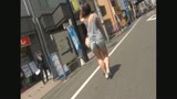 お尻が大きいせいでピチピチのズボンが破けて恥じらう美女を見かけたら触らずにいられますか？22