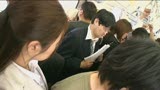 あえて混雑した場所にむっちりしたカラダをねじ込み密着させてくる性欲の強い巨乳女0