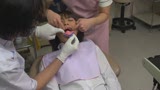 歯科医院の治療中に利尿剤を飲まされ我慢できずに失禁イキする女子校生5