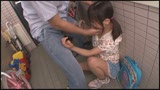 同じマンションに住む小さい女の子に媚薬を塗り込んだチ○ポで即イラマ。結果、ねば〜っと糸引くえずき汁まみれのイキ顔で淫乱化。２30