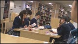 図書館で声も出せず糸引くほど愛液が溢れ出す敏感娘　１７リモバイ遠隔操作ＳＰ9