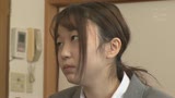 嫁が電話するたび女子○生の生意気な連れ子に何度も中出しして躾けています。322