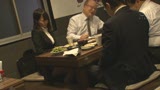 居酒屋痴漢4 歓迎会中にリモバイアクメする新人巨乳社員SP26