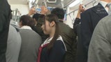 唾液ダラダラ接吻痴漢5 オヤジを虜にするほど密着して舐めまくる痴女子〇生30