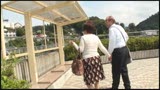 久しぶりに来た夫婦二人きりでの温泉旅行で､若い頃を思い出し熱く燃え上がる熟年カップル228