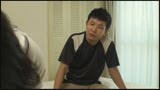 自堕落なダメ息子を自らのカラダを使って癒し慰める母40