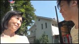 自堕落なダメ息子を自らのカラダを使って癒し慰める母425