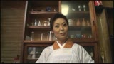 お願いすると実はこっそりヤらせてくれる女将さん26