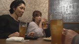 二子玉川で昼間からお酒を呑んでいるキレイめな主婦たちは80％くらいの確率でヤレる！3