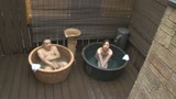 独自スクープ！膣内射精されたい熟女が集まる秘密の温泉で生ハメ中●し乱交する衝撃映像1