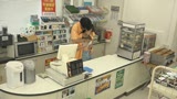 コンビニで働くかわいいアジア系バイト娘とＳＥＸ〜優しく仕事を教えてあげたら中●し出来ちゃった（2）37