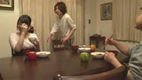 大好きな妹と姉がＡＶに出ているのを発見した肉親たち！〜弱みにつけ込み近●相姦22