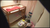 真夏の女子寮内盗撮!!声を押し殺し痙攣しながらイキまくるＪＫオナニー4