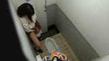 【流出映像】　女子〇生　公衆トイレ下校中オナニー　放尿・動画１２４分17