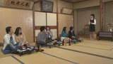 離婚した母親とスケベな息子で行く！美人ママ傷心一転近親相姦バスツアー14