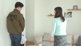 熟女 淫らな昼下がり 息子の友人に無理やりワレメを吸われた熟母は…車のリコールで訪ねて来た営業マンに玄関で後ろから…0