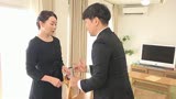 熟女 欲情する淫らな午後 儀代を払えない妻は体を求められて…女房の妹の毛深い陰部を突きまくる旦那3