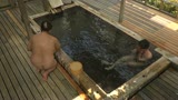 混浴が評判の温泉宿でカメラを仕掛けたら凄いエロい映像が撮れました！ 29