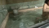 混浴が評判の温泉宿でカメラを仕掛けたら凄いエロい映像が撮れました！ 315
