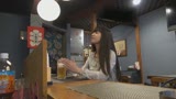 一人居酒屋してる熟女をちょっと口説いたらあさっりＯＫだったのでそのままお店でＳＥＸしちゃいました！４0