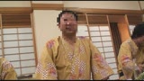 熟女と入る混浴温泉オフ会潜入 マル秘動画11