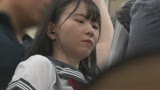 部活帰りの汗ばんだ女子校生を衣服潜り込み痴漢 完全着衣潜入アングル27