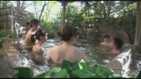 『女湯入ってますよ？』石和温泉で素人男性が男湯だと思ってお風呂に入ろうとしたら女湯だった！AV撮影じゃないところで女優さんたちとSEXしちゃうのかガチドッキリモニタリング！！18