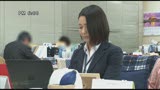 SOD女子社員　中途入社宣伝部2年目　綾瀬麻衣子　47歳　薄型コンドームの強度検証で業務中にゴムが破ける程に腰砕け超ピストン！会社フロアに撒き散らす大量ハメ潮吹き！！26