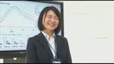 SOD女子社員　中途入社宣伝部2年目　綾瀬麻衣子　47歳　薄型コンドームの強度検証で業務中にゴムが破ける程に腰砕け超ピストン！会社フロアに撒き散らす大量ハメ潮吹き！！2