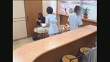 恥ずかしいけど感じちゃう　エステで紙パンツが透けるほど濡れちゃう働くお姉さん25