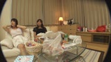 隣の部屋にいる姉と女友達2人は弟の僕と友人にSEXさせてくれるか？ Vol.010