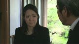 息子の目を盗み密室で美人嫁を寝取る義父の家庭内暴行劇　紫乃8