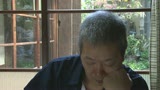 息子の目を盗み密室で美人嫁を寝取る義父の家庭内暴行劇　実紗3