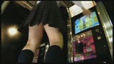 むらむらコレクション　ゲーセンで遊ぶ女子校生のむっちりしたふともも35