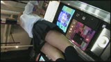 むらむらセレクション　ゲームセンターで遊ぶJ●JKのスカートの中8