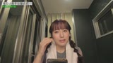 芸能人、初めての筆おろし。エロくて優しい世話焼きグラドルが、オクテ童貞くんたちをひとつ屋根の下で密着エッチにリードしまくる共同生活ドキュメント。　矢埜愛茉28