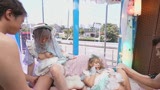 マジックミラー号　ハードボイルド 街中で客引き中の看板コンカフェ娘が乳首いじられっぱなしチクハラ接客に挑戦！34