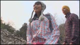 登山に来た山ガールを狙った野外白昼レ〇プ1