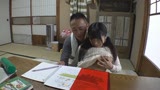 愛娘を犯し続ける鬼畜父の近○相姦映像　久留木玲23