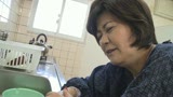 田舎から来たデカ尻祖母にエッチないたずら 山口寿恵 58歳5