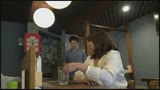 居酒屋で閉店まで一人飲みしているおばさんが酔って物欲しそうな顔をしているので、口説いてみたら即OK生でセックスさせてくれました！２0