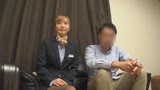 美人妻ナンパ企画！現役CAさん！童貞くんを素股でオモテナシしてくれませんか？Hの練習だからと擦りつけ「あっ！ヌルンッ！と乱気入！」感度上昇アクメでそのまま生中出し！3