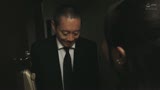 熟女とは思えない美貌とスタイル！色気ムンムン熟女とヤリまくり！0